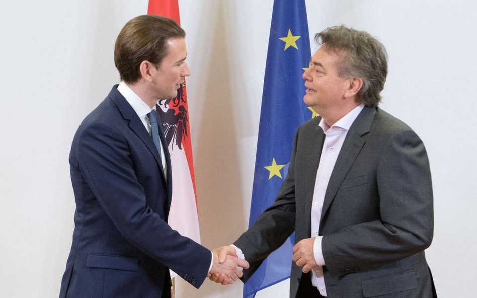 Sebastian Kurz (L) i Werner Kogler porozumieli się w kwestii sformowania koalicji rządowej