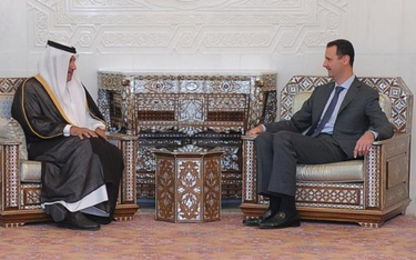 Baszar Asad (z prawej) podczas rozmów z szefem dyplomacji Kataru