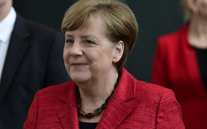 Niemcy: Merkel gotowa do rozmów z Macronem o wzmocnieniu strefy euro