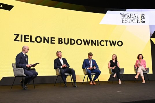 Prefabrykacja i certyfikaty środowiskowew mieszkaniówce – czy te zjawiska wyjdą poza nisze?