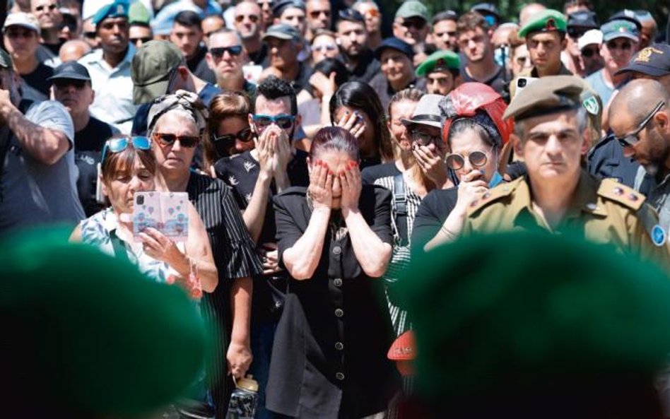 Pogrzeb 21-letniego izraelskiego podoficera Omera Tabiba, który zginął od palestyńskiego pocisku prz