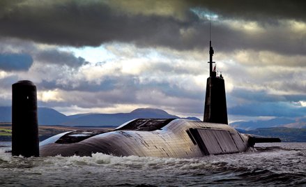 HMS Vengeance, brytyjski strategiczny okręt podwodny o napędzie atomowym, należący do typu Vanguard.