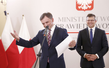 Prezes Solidarnej Polski Zbigniew Ziobro i wiceminister sprawiedliwości Marcin Warchoł