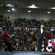 W kampanię Demokratów przed wyborami do Kongresu USA zaangażował się m.in. były prezydent Barack Oba