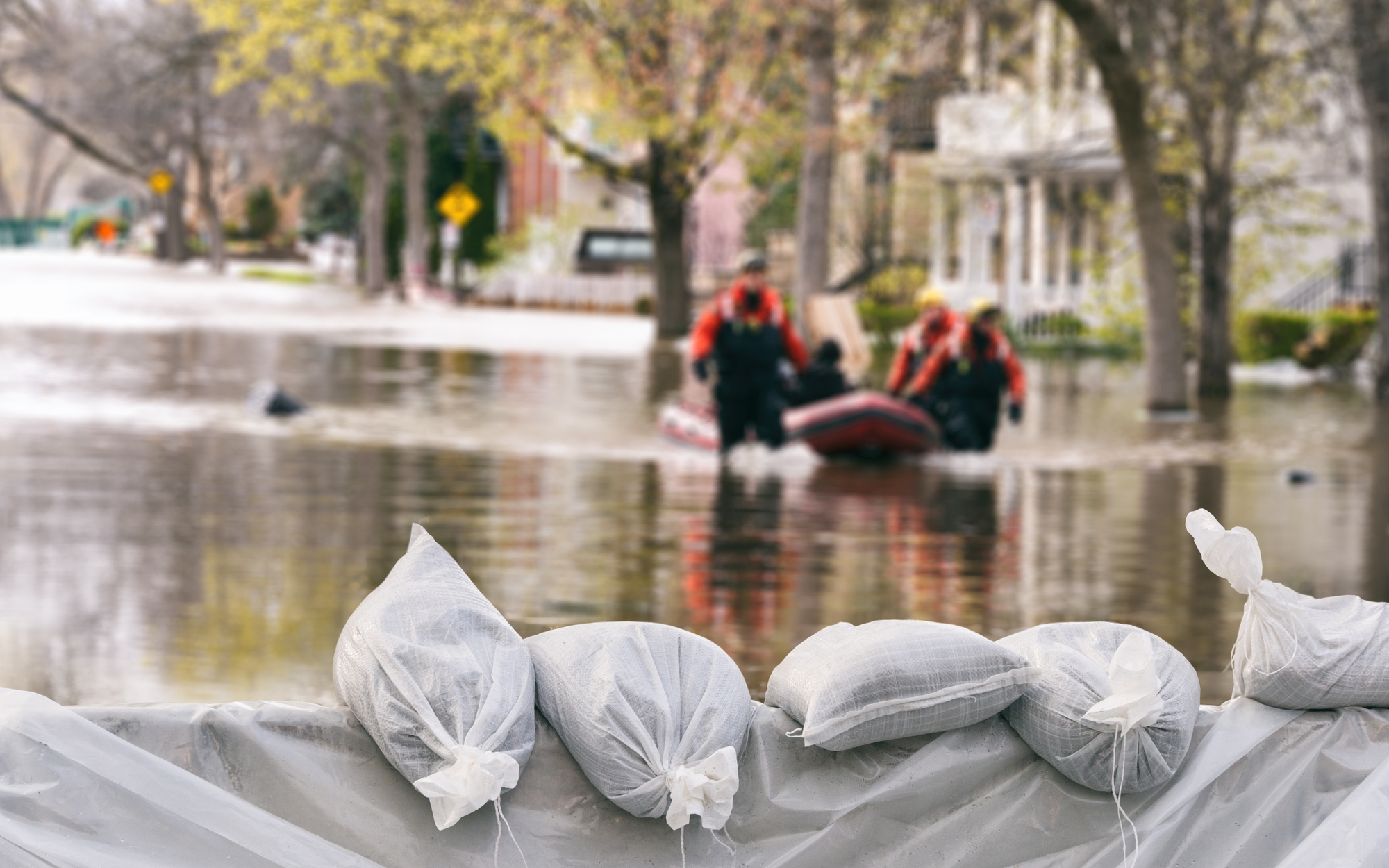 Floods 2024. What are the Rights and Obligations of Employees and Companies?