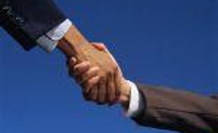 Zgodnie z planem połączenia za każde dwie posiadane akcje akcjonariusze Immoeastu otrzymają trzy pap