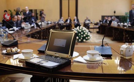 Korespondencja e-mailowa członków RM dotyczy wprawdzie sfery urzędowego działania tych osób, ale nie