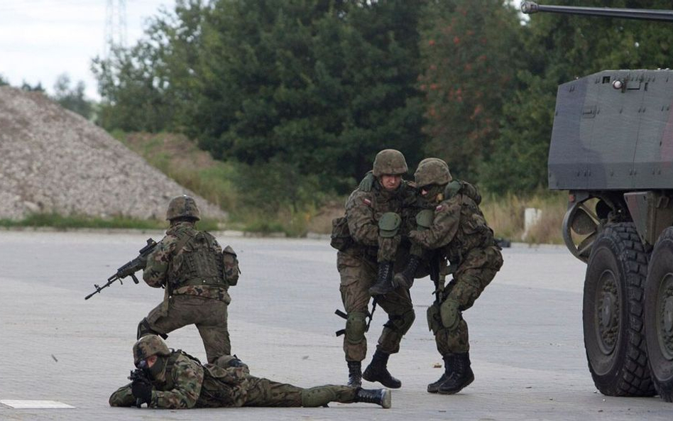 Ponad połowa żołnierzy ze sprawdzianu z WF dostaje piątkę.