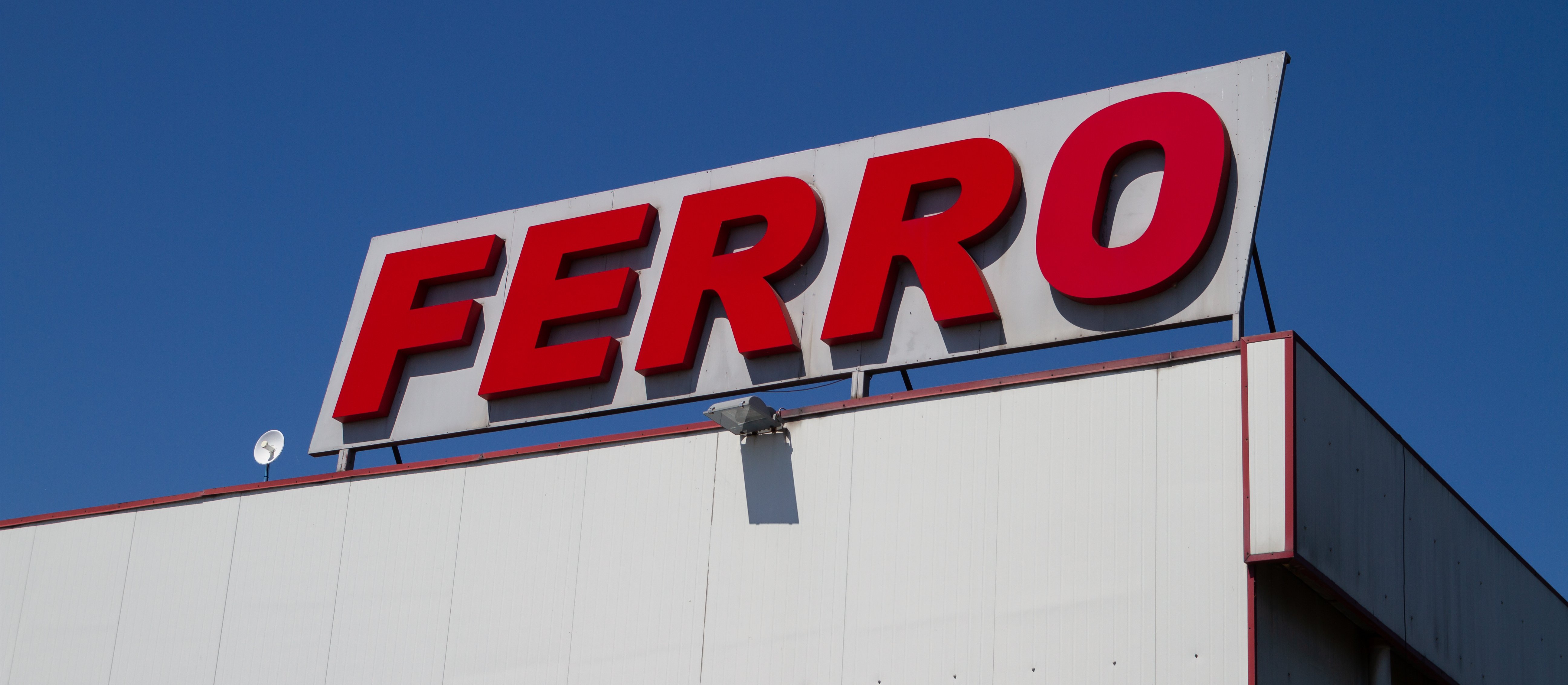 Ferro mierzy się z ograniczonym popytem