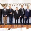 Biorąc pod uwagę, że samochody elektryczne to element przyszłości, musimy postawić na działania, któ