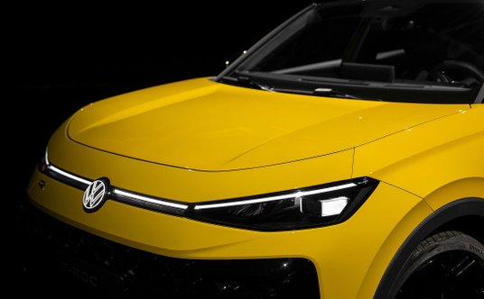 Volkswagen T-Roc ma podświetlany logotyp z przodu i z tyłu