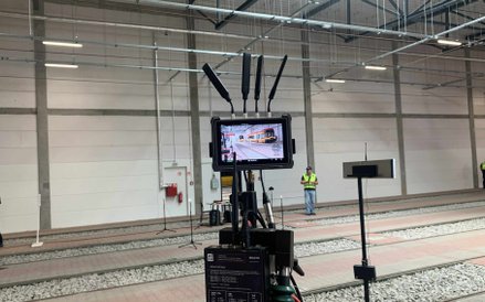 Sprzęt do monitorowania i przesyłania obrazu na żywo z trasy zawodów, zapewniający sędziom i publicz