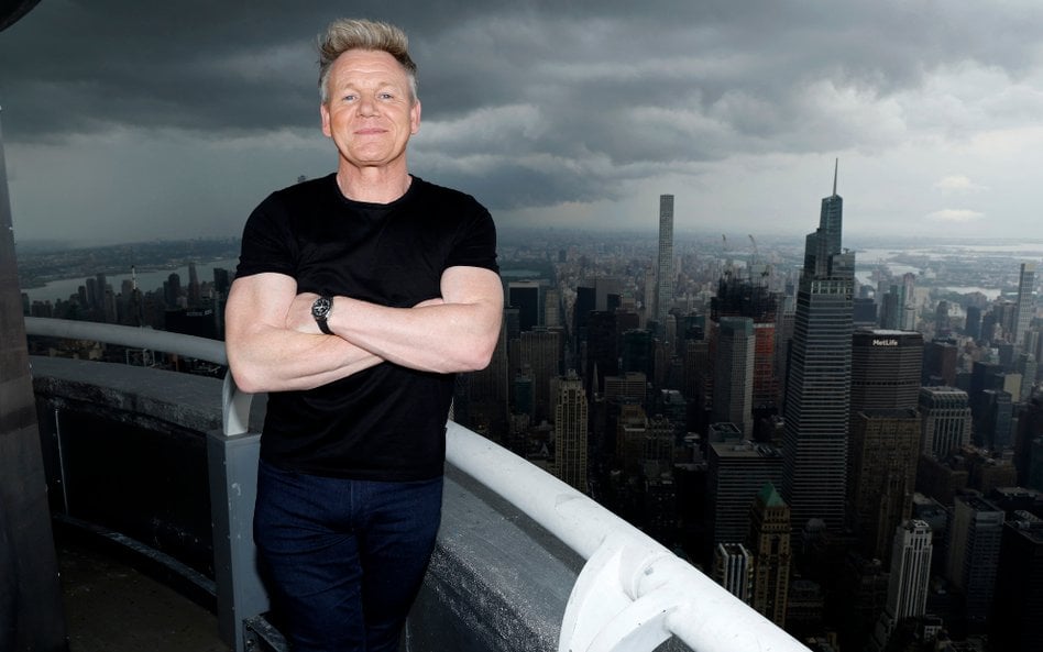 Gordon Ramsay na szczycie wieżowca w Nowym Jorku.