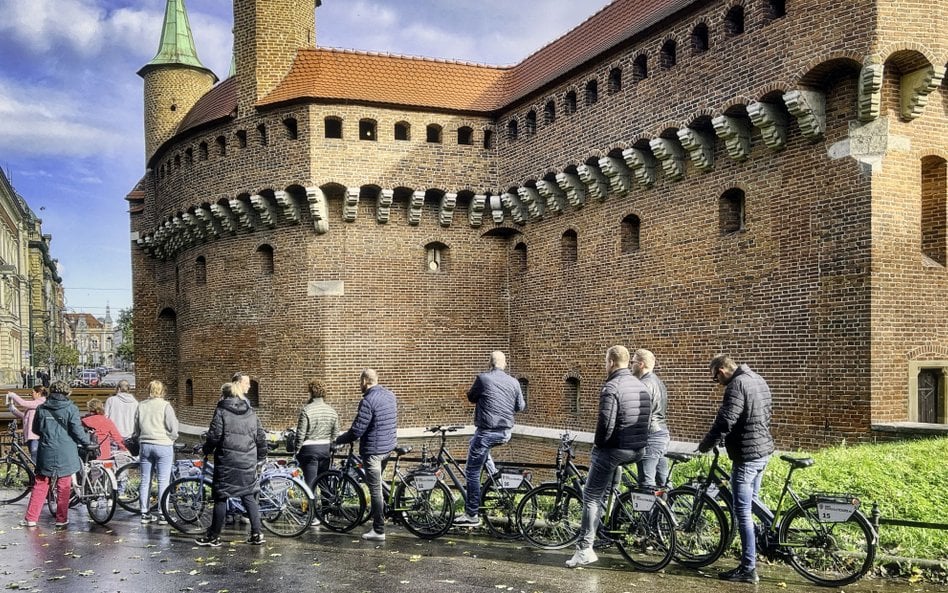Turystyka jesienią – mniej city breaków w Polsce, więcej wyjazdów za granicę