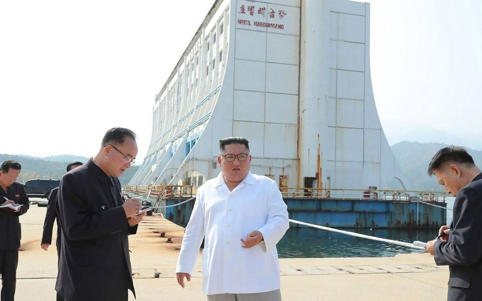 Kim Dzong Un nakazał burzenie hoteli