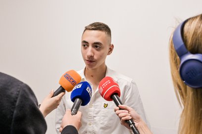 Danił – osiemnastoletni pacjent – zapewnia, że czuje się już bardzo dobrze