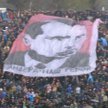 Sektorówka kibiców Karpat Lwów, przedstawiająca wizerunek Stepana Bandery z napisem „Bandera – nasz 