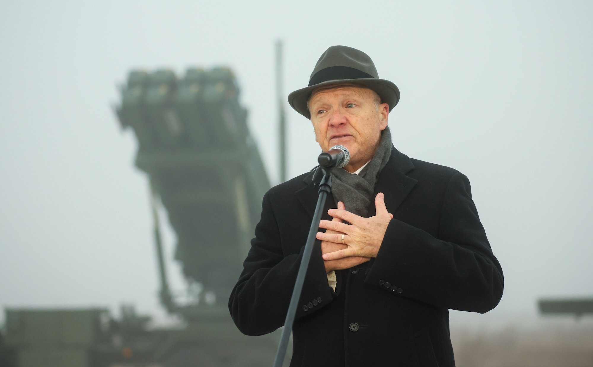 Sondaż „Rzeczpospolitej": Relacje z USA w oczach Polaków. Co zmieniły słowa ambasadora?