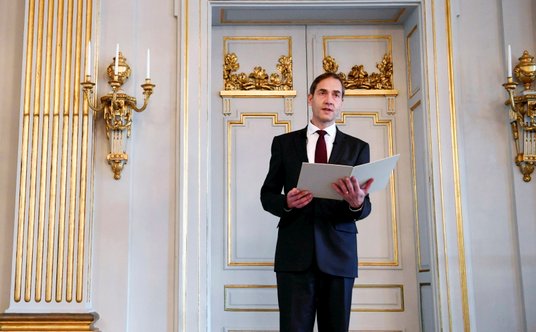 Nazwisko laureata literackiej Nagrody Nobla w 2021 r. ogłosił sekretarz Akademii Szwedzkiej w Sztokh