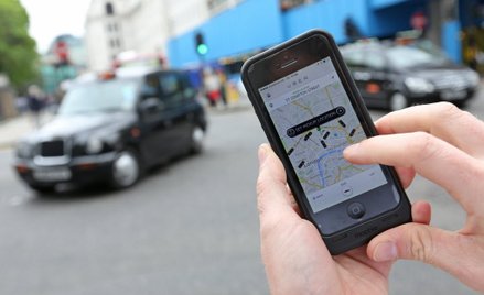 Bolesny cios dla Ubera. Aplikacja straciła licencję w Londynie