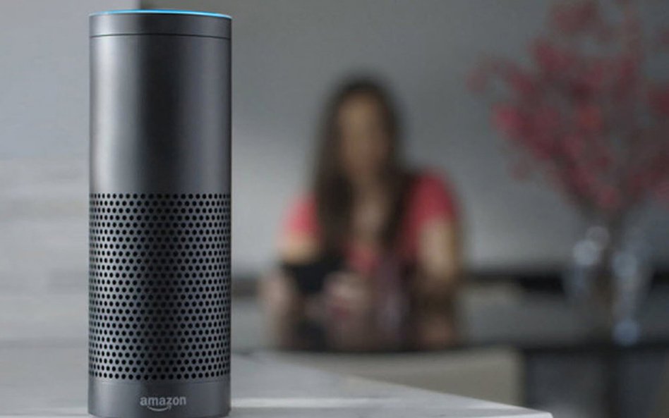 Amazon próbuje rozwiązać problemem spontanicznie śmiejących się głośników Echo
