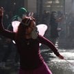 Protestujący studenci rzucali w stronę policji kamieniami, koktajlami Mołotowa, racami i fajerwerkam