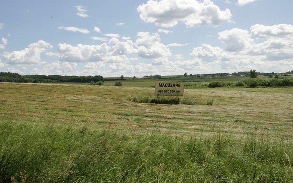 Przeznaczenia gruntów rolnych na cele nierolnicze w obowiązującym stanie prawnym nie dokonuje się je