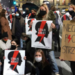 Dąbrowska: Niewidzialne ręce kontra święte okopy