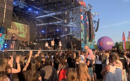 Znakomita frekwencja pod sceną