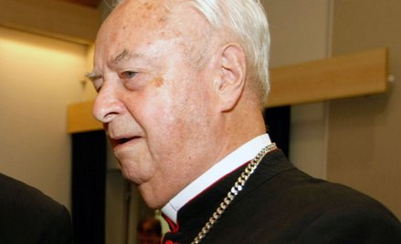 Powikłania po COVID. Biskup Dyczkowski w ciężkim stanie