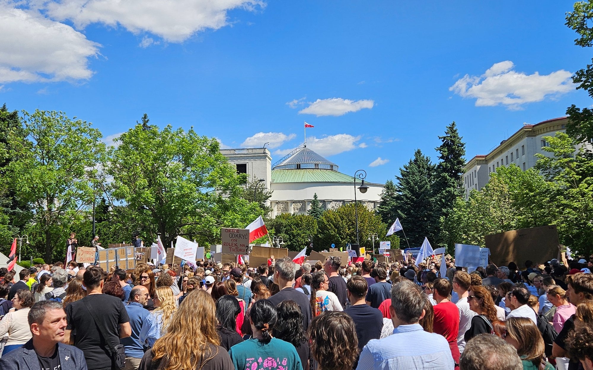 Wielki protest naukowców pod Sejmem. „Nauka to nie koszt, to inwestycja”