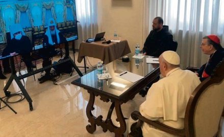 Papież Franciszek rozmawia z moskiewskim patriarchą Cyrylem, 16 marca 2022 r. Podobnych spotkań z pa