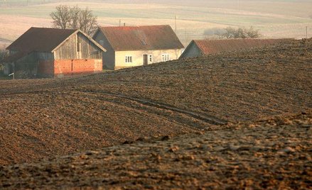 Rolnik będący podatnikiem VAT, darując gospodarstwo synowi, nie będzie musiał odprowadzić podatku.