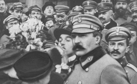 „Nie jestem tu od lewicy i dla niej, jestem dla całości” – tak Piłsudski tłumaczył na początku tworz