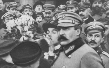 „Nie jestem tu od lewicy i dla niej, jestem dla całości” – tak Piłsudski tłumaczył na początku tworz