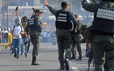 Nerwowo w Wenezueli. Wojsko wjechało w tłum protestujących