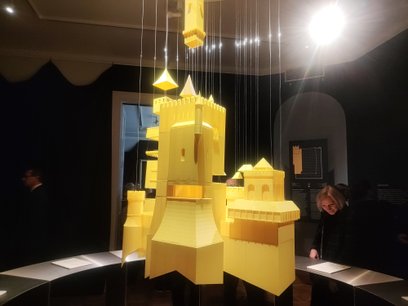 Model współczesnej zamczystej budowli