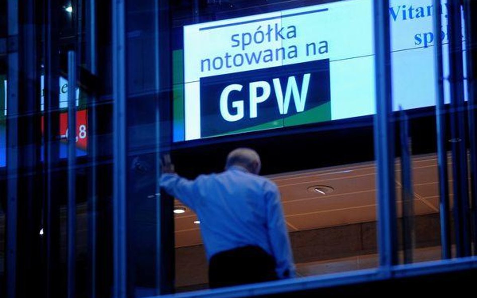 Mniej aktywnych inwestorów na GPW