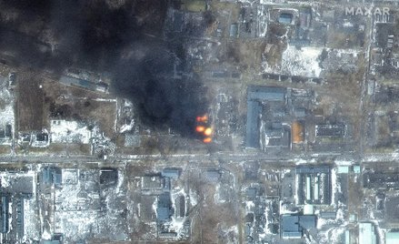 Nowe zdjęcia satelitarne z Mariupolu. Pożary i poważne zniszczenia domów
