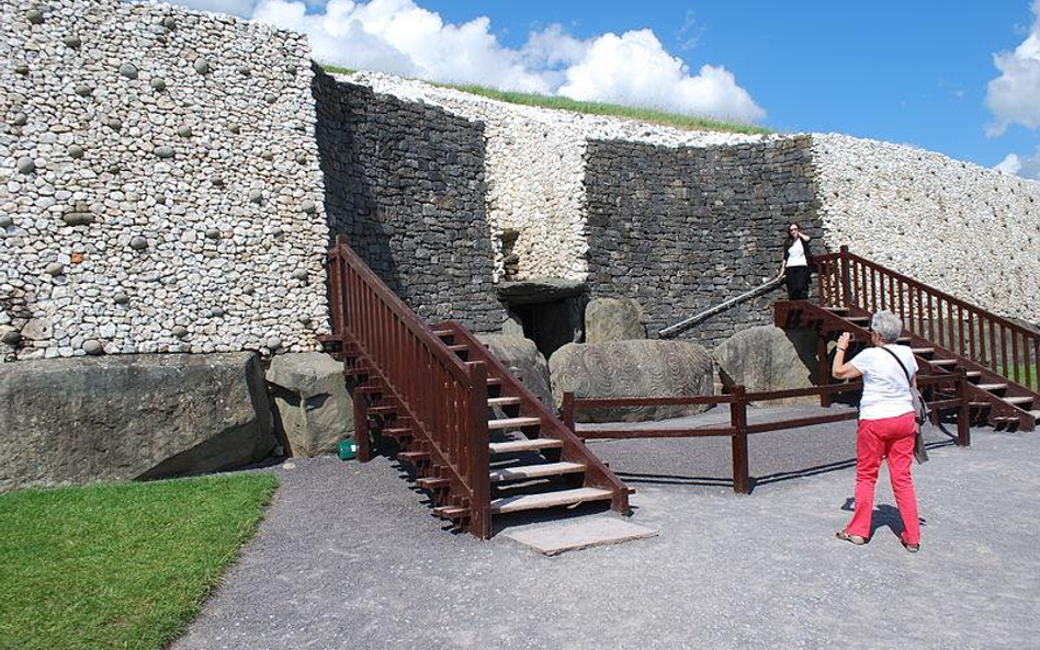 Grób korytarzowy Newgrange