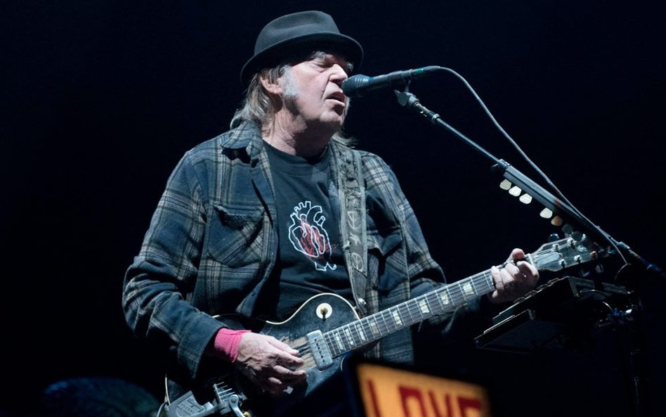 Neil Young (ur. w 1945 r. w Toronto), legenda Woodstock, idol wielu pokoleń, w tym gwiazd grunge