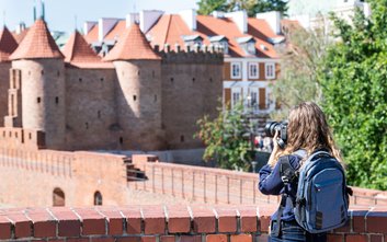 Warszawa zajęła 3. miejsce wśród krajowych kierunków na jesienny city break w 2025 r.