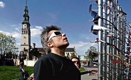 Uniósł nas balonik sławy