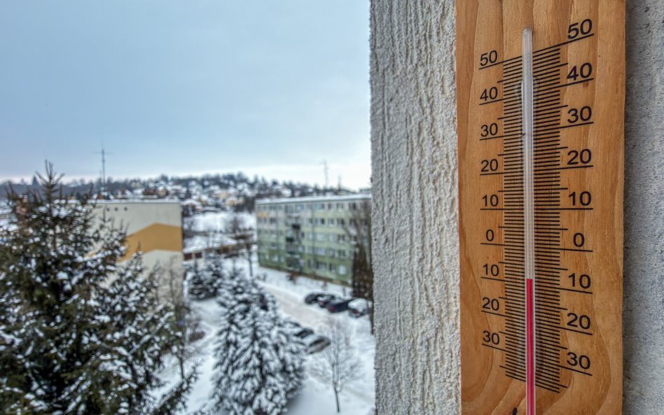 Mroźne przedpołudnie w Przemyślu. W związku z prognozowanymi niskimi temperaturami IMGW wydał ostrze