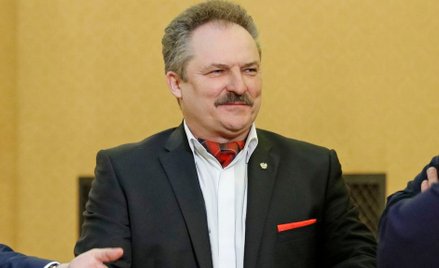 Jakubiak: Wprowadzić zakaz palenia obok domu Brejzy