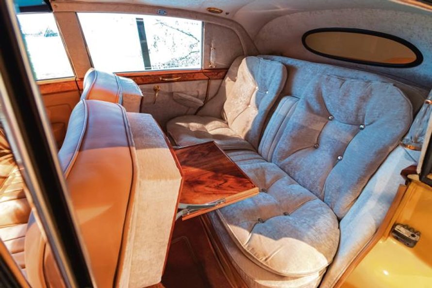 Niemal 60-letni luksusowy wóz wciąż jest w kapitalnej formie. Jego cena może wynieść nawet 600 000 z