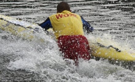 Łeba: 11-latka porwana przez fale nie żyje