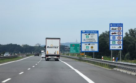 Wjazd autostradą do Czech.