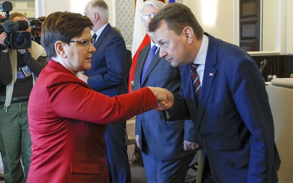 Beata Szydło: Nagrody ministrom się należały. Za ciężką, uczciwą pracę