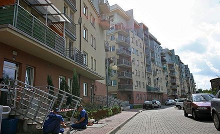 Budują, by spłacić stare kredyty